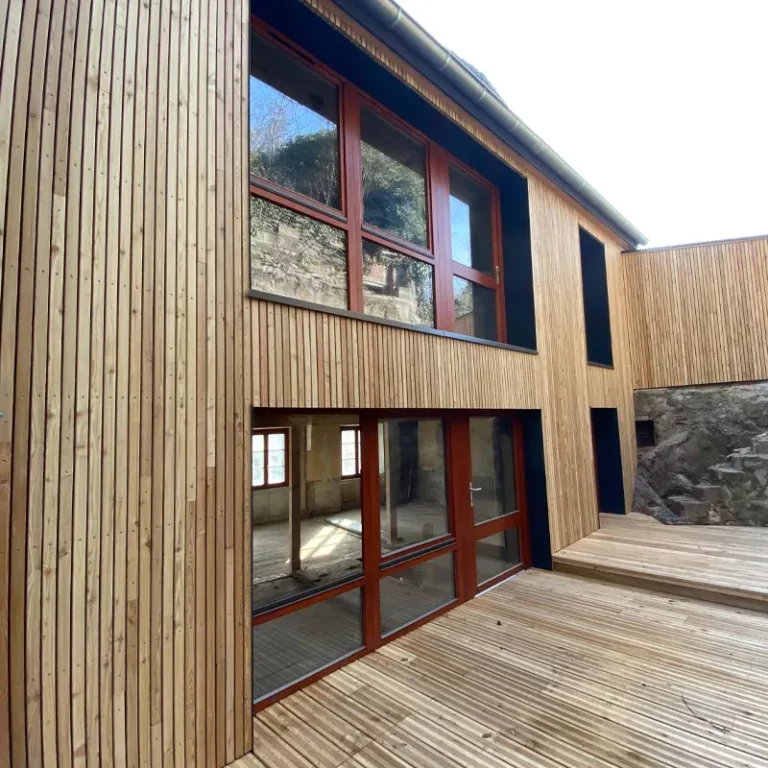 realisation-bardage-batiment-mur-terrasse