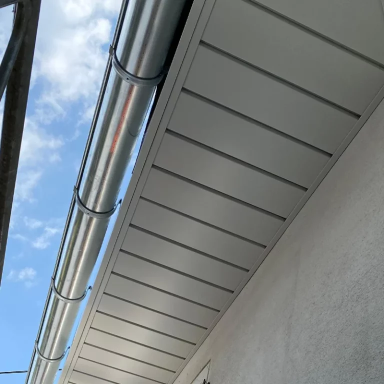 réalisation-travaux-zinguerie-creation-pose-goutiere